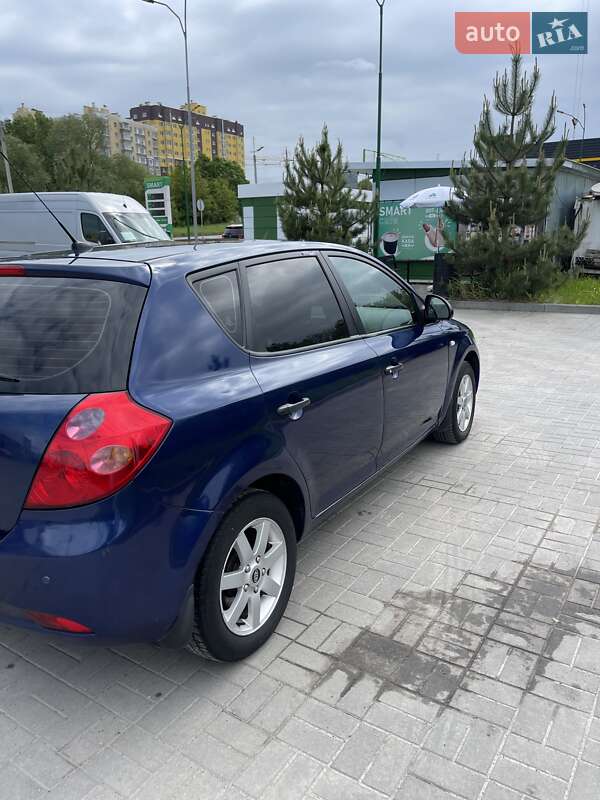 Хетчбек Kia Ceed 2007 в Хмельницькому