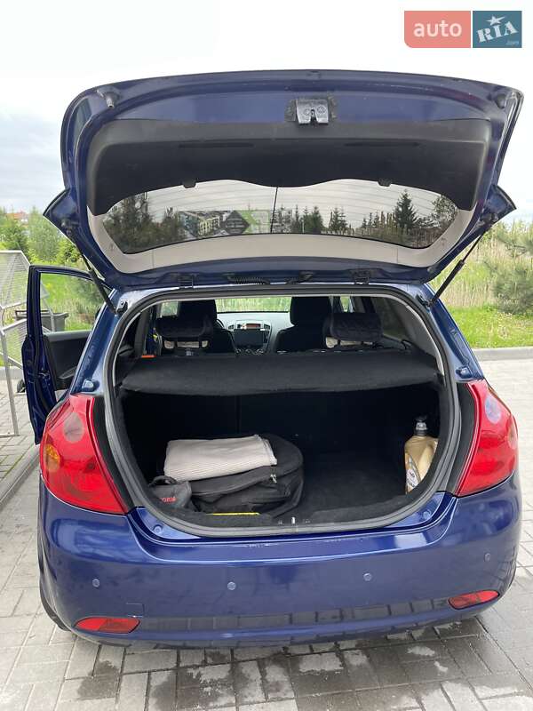 Хетчбек Kia Ceed 2007 в Хмельницькому