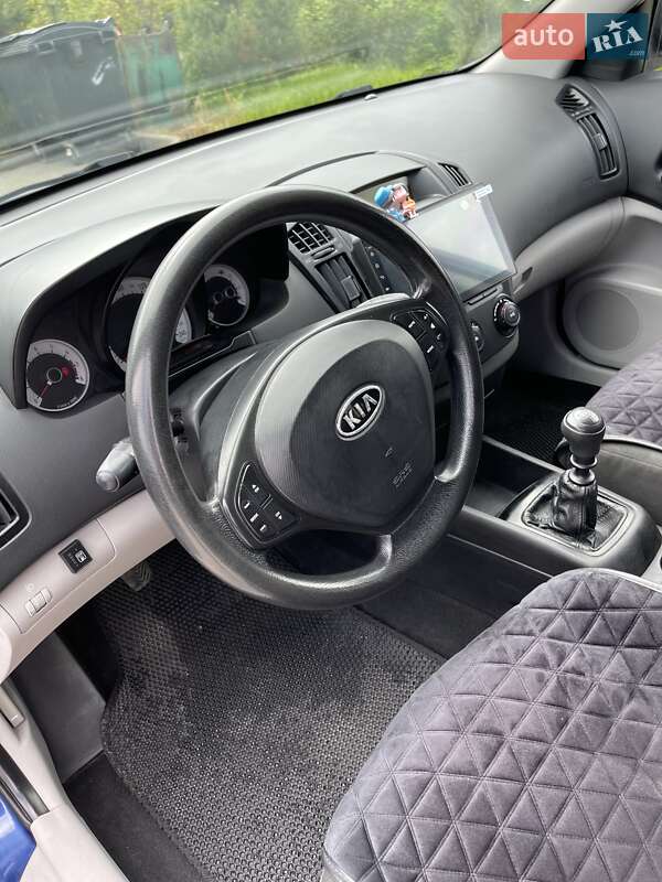 Хетчбек Kia Ceed 2007 в Хмельницькому