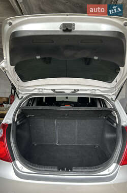 Хэтчбек Kia Ceed 2007 в 