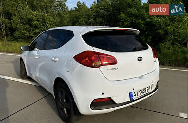 Хэтчбек Kia Ceed 2013 в 