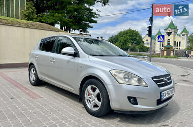 Хэтчбек Kia Ceed 2007 в Остроге