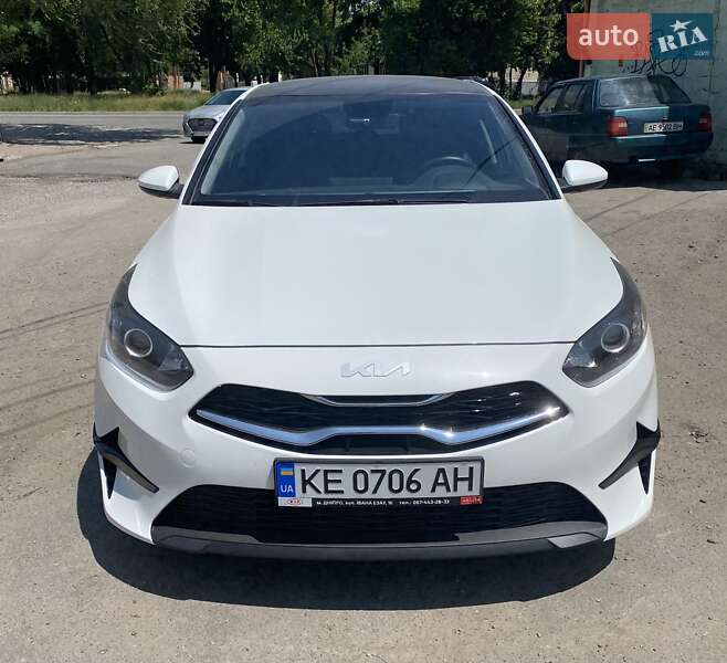 Хэтчбек Kia Ceed 2023 в Днепре