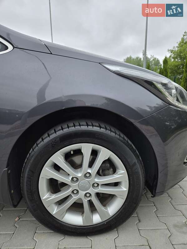 Універсал Kia Ceed 2012 в Хмельницькому