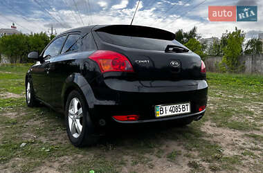 Хэтчбек Kia Ceed 2008 в 