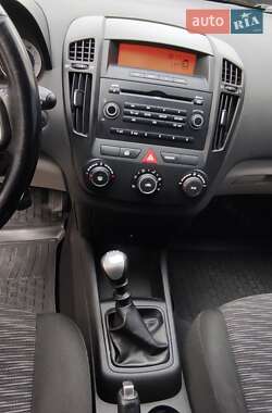 Хетчбек Kia Ceed 2007 в 
