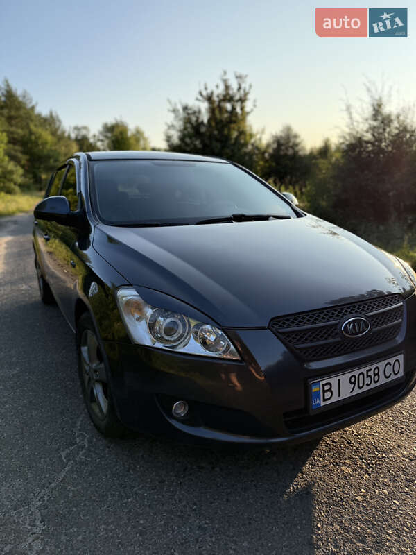 Хэтчбек Kia Ceed 2007 в Кобеляках