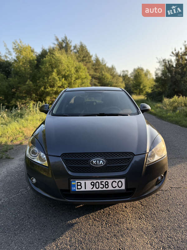 Хэтчбек Kia Ceed 2007 в Кобеляках
