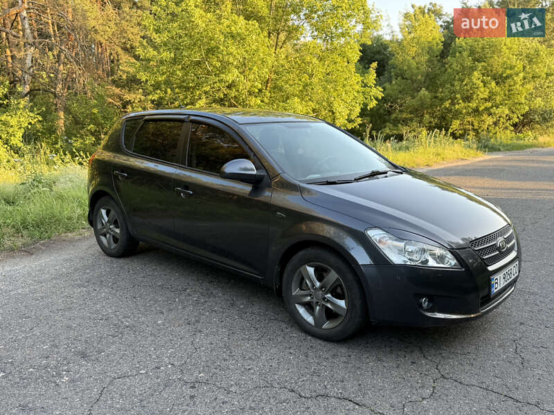 Хэтчбек Kia Ceed 2007 в Кобеляках