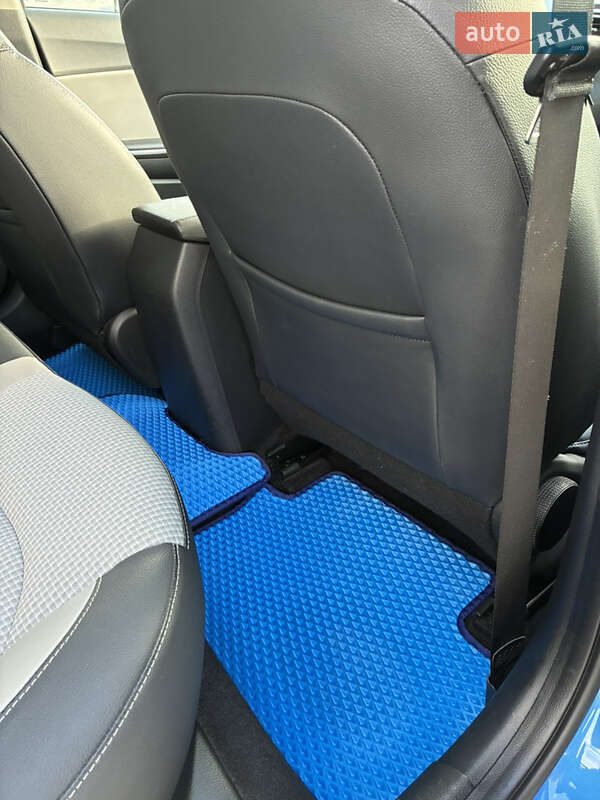 Хетчбек Kia Ceed 2019 в Києві фото 9 Хетчбек Kia Ceed 2019 в Києві