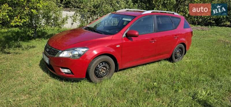 Универсал Kia Ceed 2009 в Золочеве