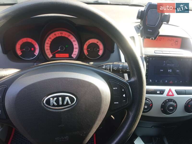 Хэтчбек Kia Ceed 2007 в Ужгороде
