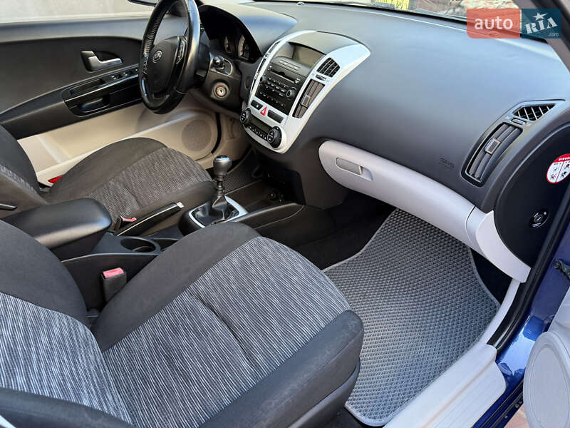 Хетчбек Kia Ceed 2008 в Луцьку