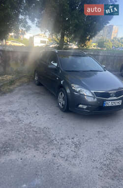 Универсал Kia Ceed 2011 в Львове