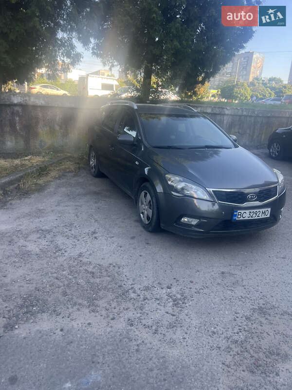 Универсал Kia Ceed 2011 в 