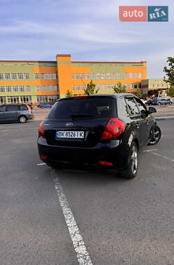 Хэтчбек Kia Ceed 2008 в 