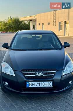 Хэтчбек Kia Ceed 2008 в Одессе