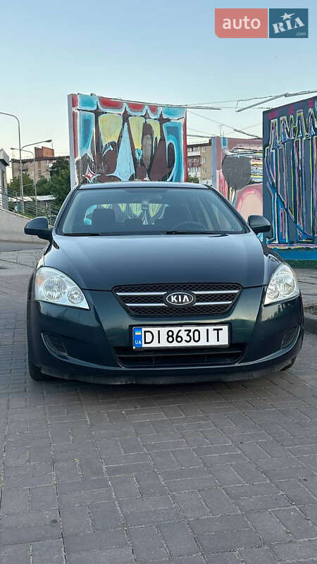 Хэтчбек Kia Ceed 2009 в Нововолынске фото 2 Хэтчбек Kia Ceed 2009 в Нововолынске