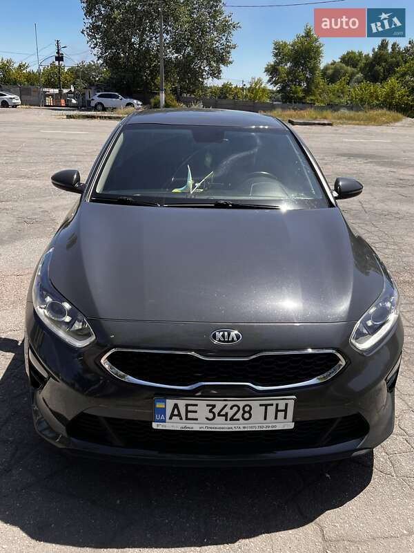 Хэтчбек Kia Ceed 2019 в Каменском