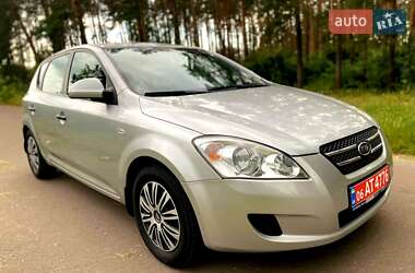 Хэтчбек Kia Ceed 2007 в 