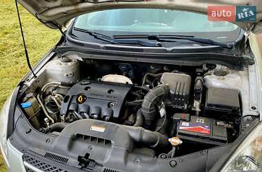 Хэтчбек Kia Ceed 2007 в 