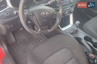 Хэтчбек Kia Ceed 2015 в Ужгороде