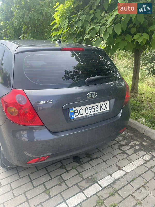 Хэтчбек Kia Ceed 2009 в Львове