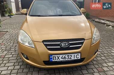 Хэтчбек Kia Ceed 2007 в 