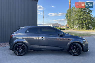Хэтчбек Kia Ceed 2010 в 