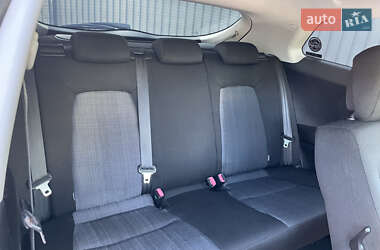 Хэтчбек Kia Ceed 2010 в 