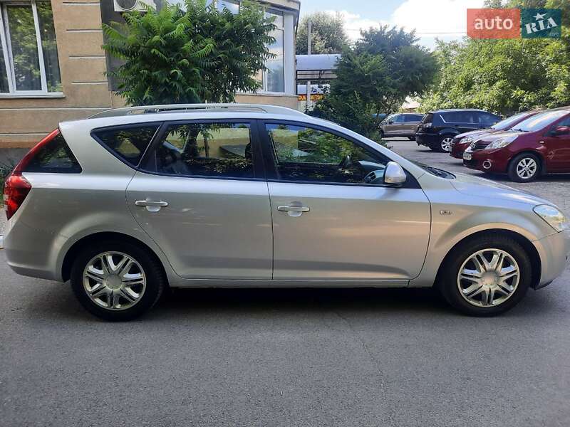 Универсал Kia Ceed 2008 в Киеве