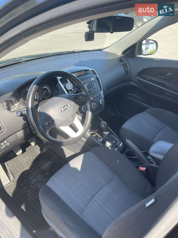 Универсал Kia Ceed 2009 в Киеве