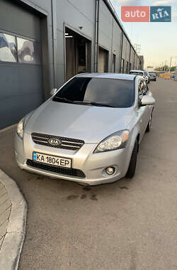 Хэтчбек Kia Ceed 2008 в 