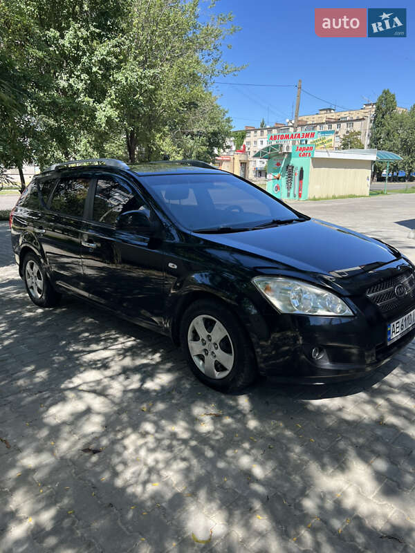 Универсал Kia Ceed 2008 в Новомосковске