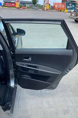 Хэтчбек Kia Ceed 2010 в 