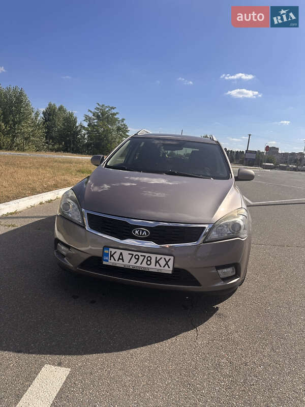 Универсал Kia Ceed 2011 в Киеве