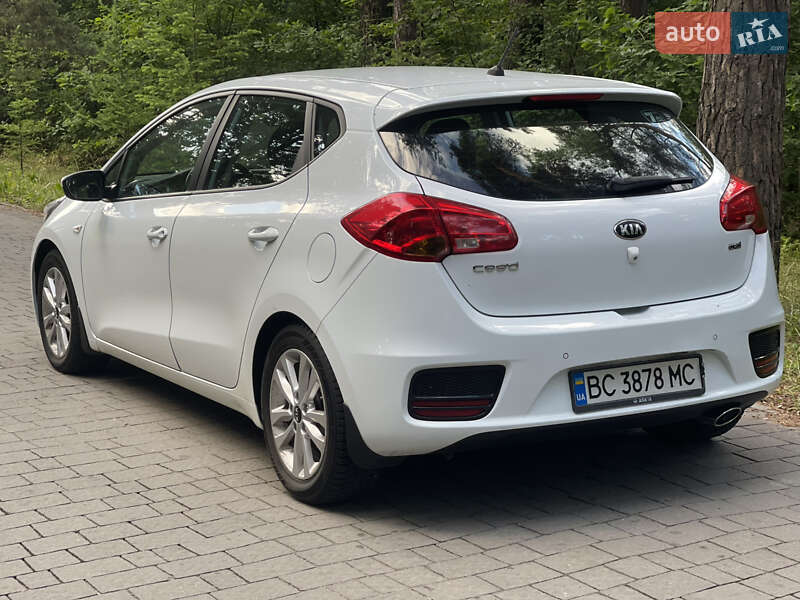 Хетчбек Kia Ceed 2016 в Львові