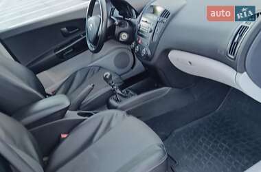 Хэтчбек Kia Ceed 2007 в 