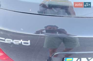 Хэтчбек Kia Ceed 2007 в 