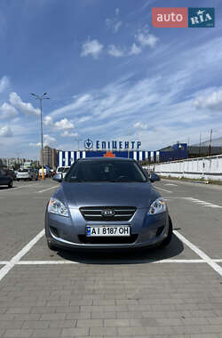 Хэтчбек Kia Ceed 2008 в 