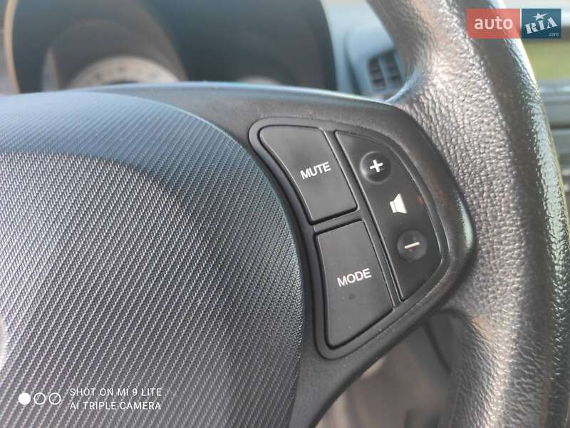 Хэтчбек Kia Ceed 2007 в Киеве