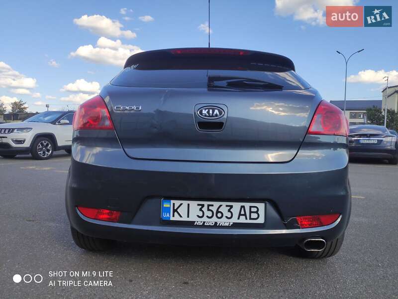 Хэтчбек Kia Ceed 2007 в Киеве