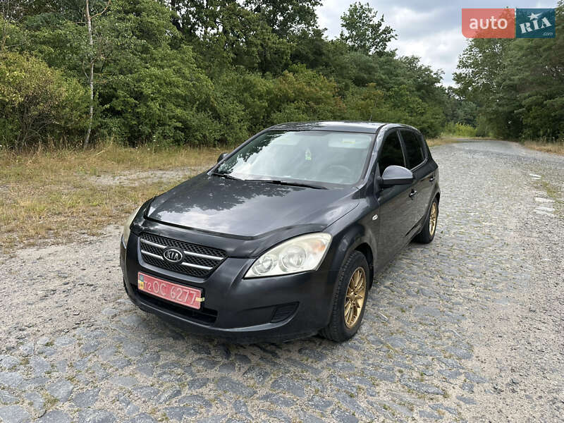 Хэтчбек Kia Ceed 2009 в Звенигородке
