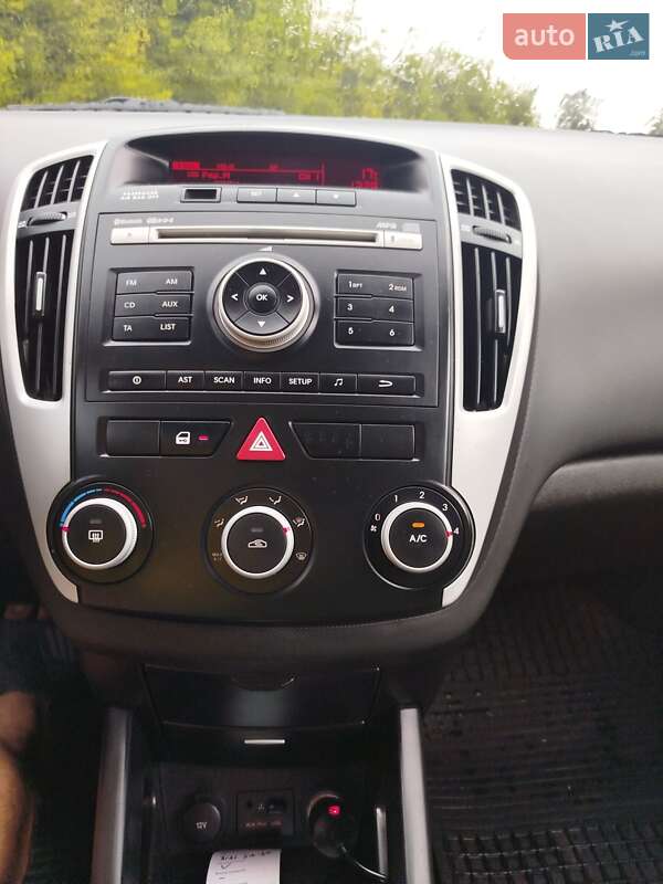 Универсал Kia Ceed 2010 в Шепетовке