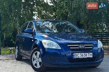 Хэтчбек Kia Ceed 2007 в Стрые