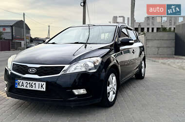 Хетчбек Kia Ceed 2010 в Києві