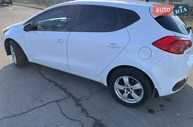 Хэтчбек Kia Ceed 2014 в 