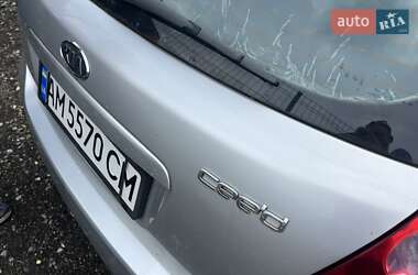 Хэтчбек Kia Ceed 2007 в 