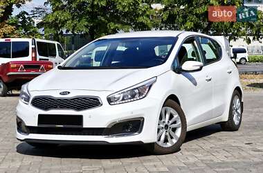 Хетчбек Kia Ceed 2017 в Дніпрі