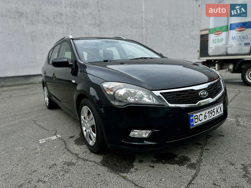 Универсал Kia Ceed 2010 в Львове